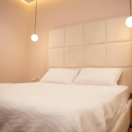 Escape Apartment's * Vlorë