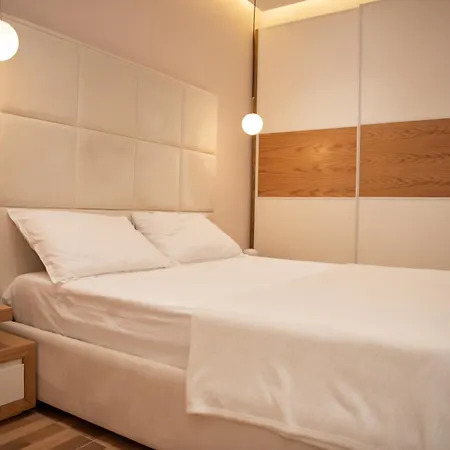 Escape Apartment's アパート Vlorë