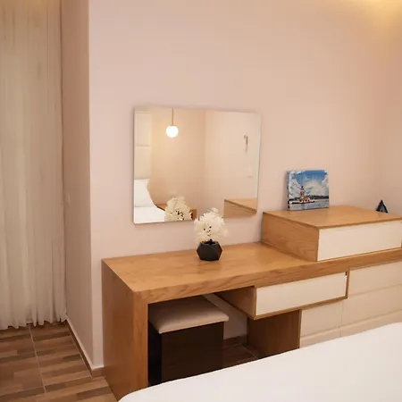 Escape Apartment's