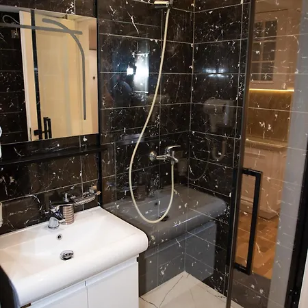 Escape Apartment's